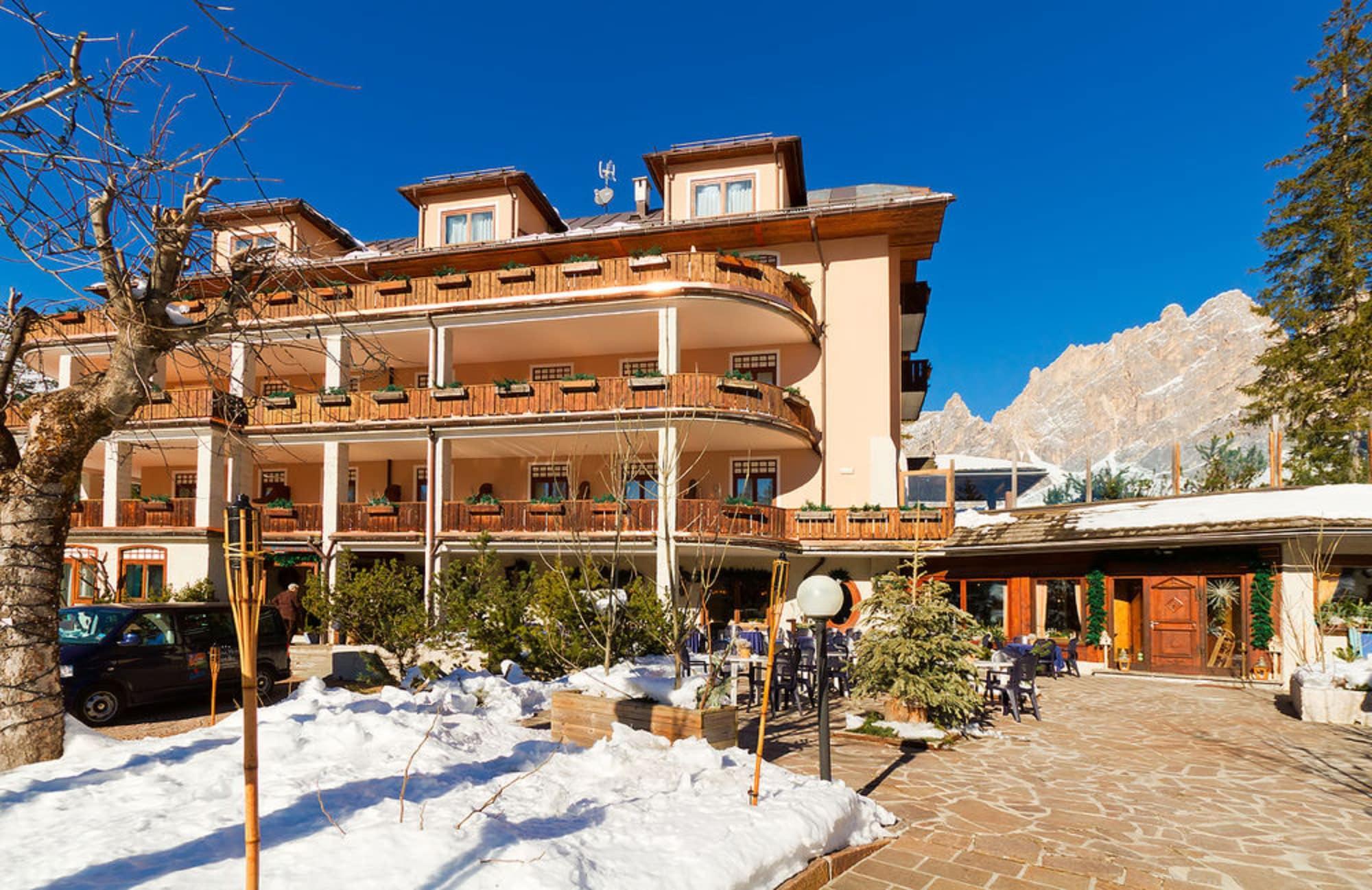 Boutique Hotel Villa Blu Cortina D'Ampezzo Luaran gambar